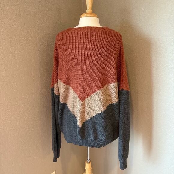 Elegant Colorblock Crew Neck Sweater - Rust, Beige, and Grey - Picture 2 of 3